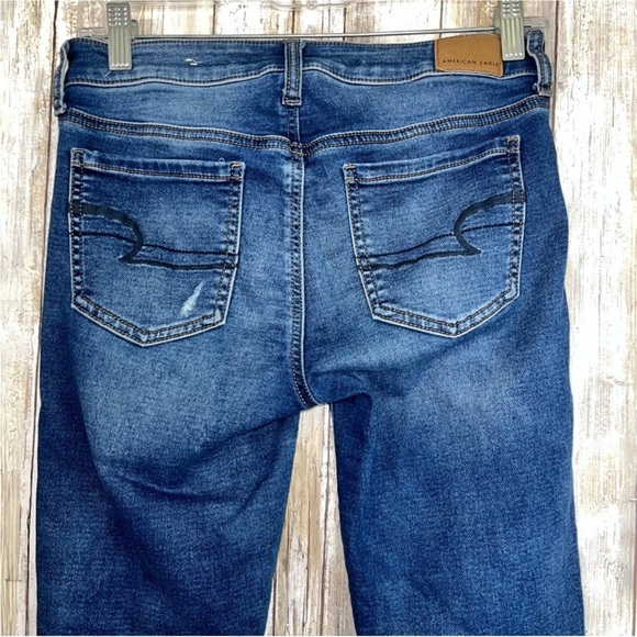 American Eagle Super Stretch Distressed Jegging Short - Picture 4 of 6